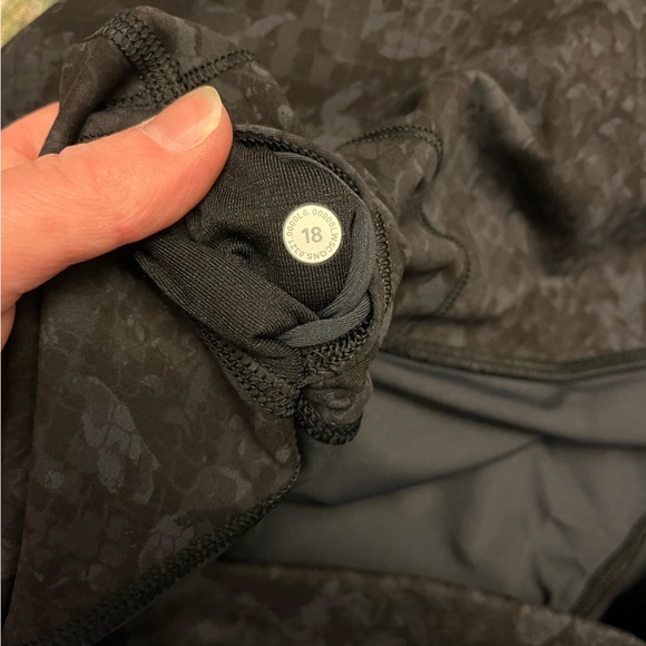 Lululemon Wunder Train High-Rise Tight 25" - Size 18 - Picture 7 of 14